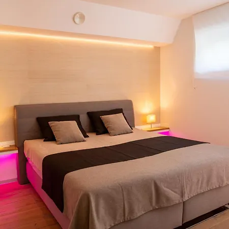 Apartment Paradisio Poolsuite Summergold In Am Bodensee *